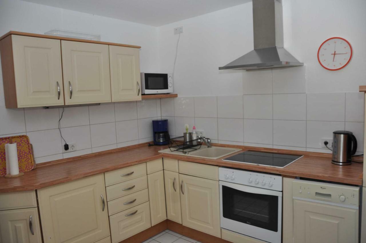 Apartment 2-zimmer-appartment In Sieglar